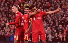 ليفربول 2-1 برايتون: صلاح يساعد الريدز على العودة بالفوز الذي جعلهم يتصدرون الدوري