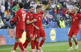 تذاكر يورو 2024 تركيا 3-1 جورجيا: أردا جولر يسجل هدفًا رائعًا بينما تضمن تركيا الفوز