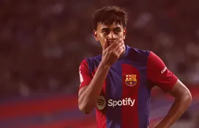 لامين يامال: يرى هانسي فليك أن لاعب برشلونة الشاب يمكن أن يتحسن، ويطلب منه أن يظل متواضعًا